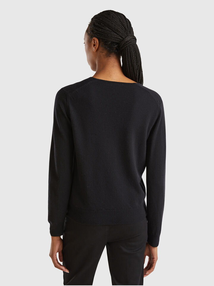 V NECK SWEATER L/S Women image number 2